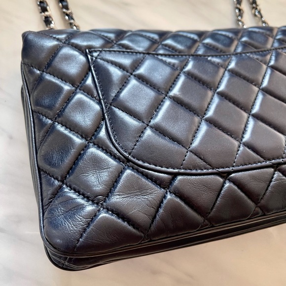 Chanel navy blue Flap Bag Quilted Lambskin - Picture 9 of 15